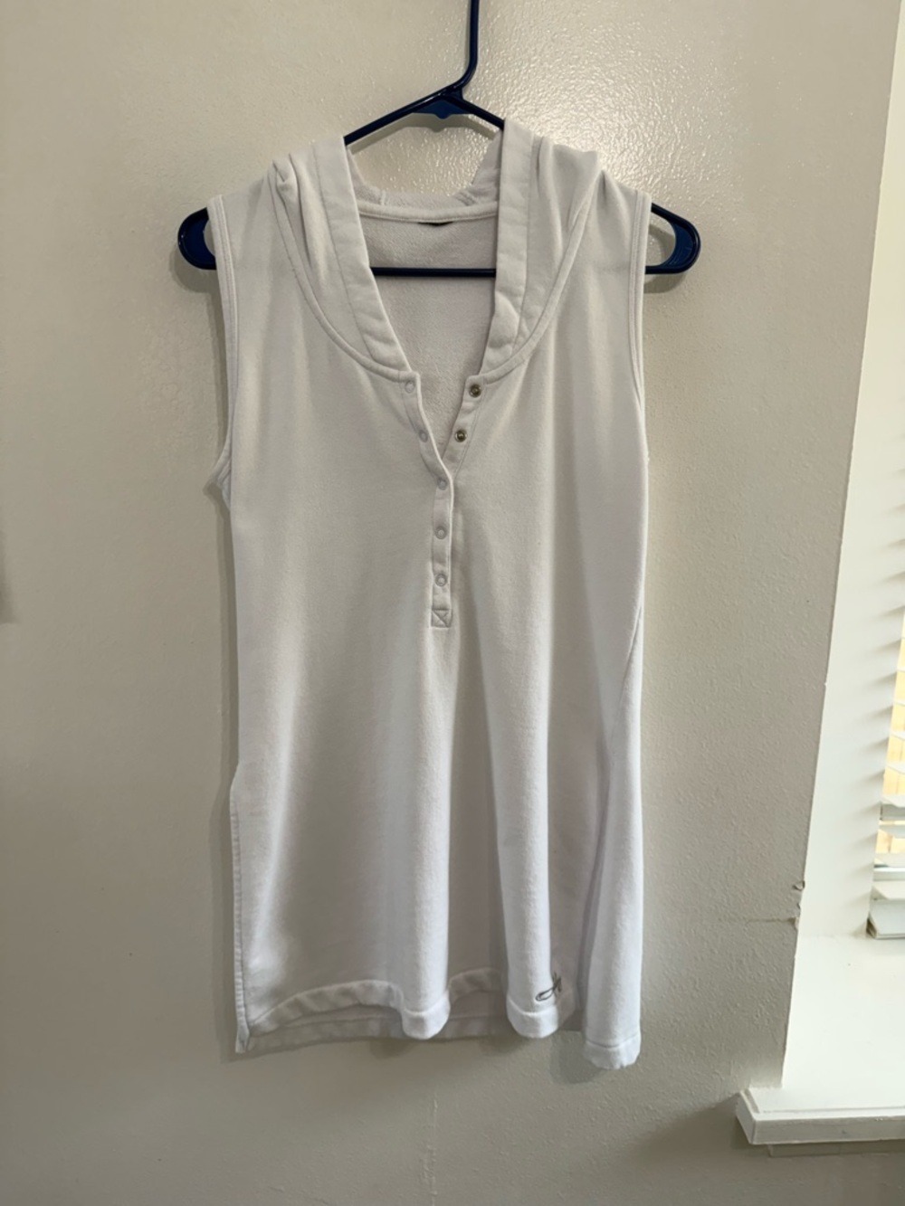 Oakley White Sleeveless Hooded Henley Tank Top
